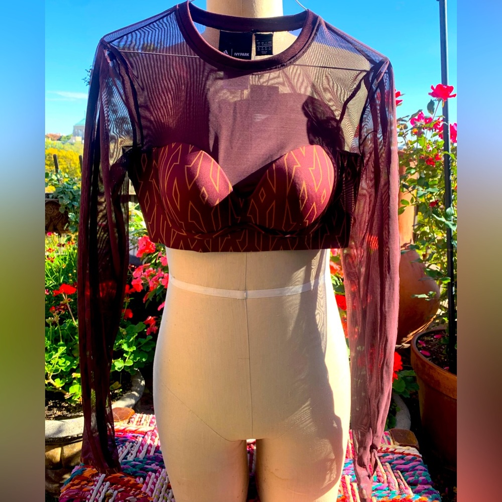 NWT WOMEN IVY PARK M CROP TOP